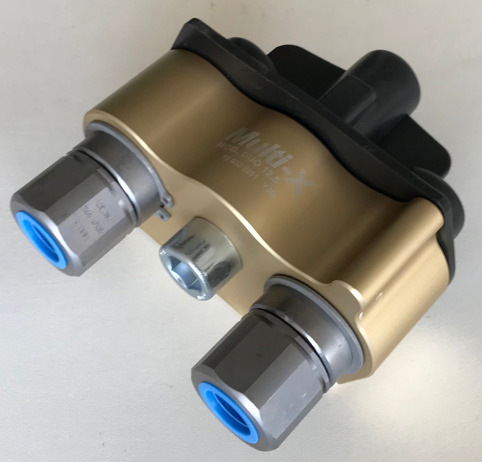 Hydraulik Schnellkuppler CEJN Multi-X Duo 12.5 für Multione Lader