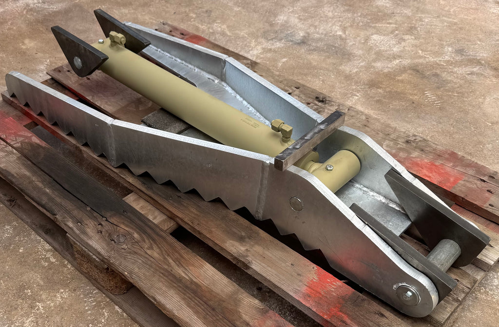 Lönartz Hydraulischer Baggerdaumen für Bagger bis 8t verzinkt
