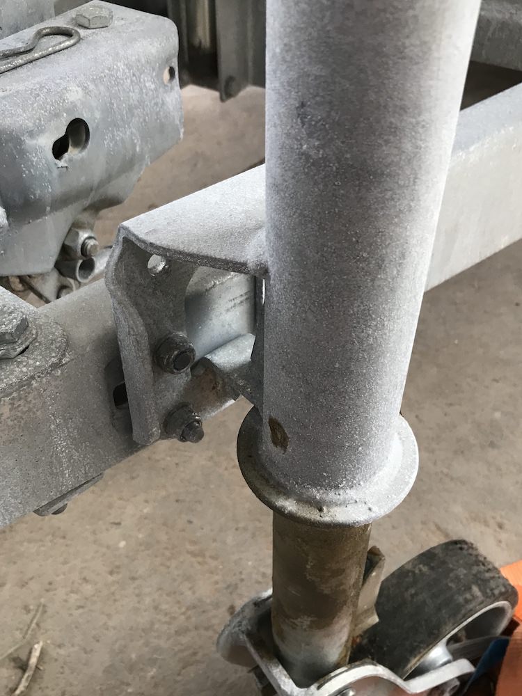 PKW Anhänger Stützrad Erhöhung 50mm, Materialstärke 10mm verzinkt