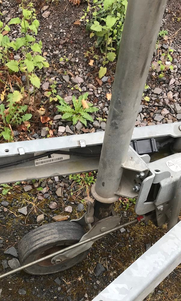 PKW Anhänger Stützrad Erhöhung 50mm, Materialstärke 10mm verzinkt